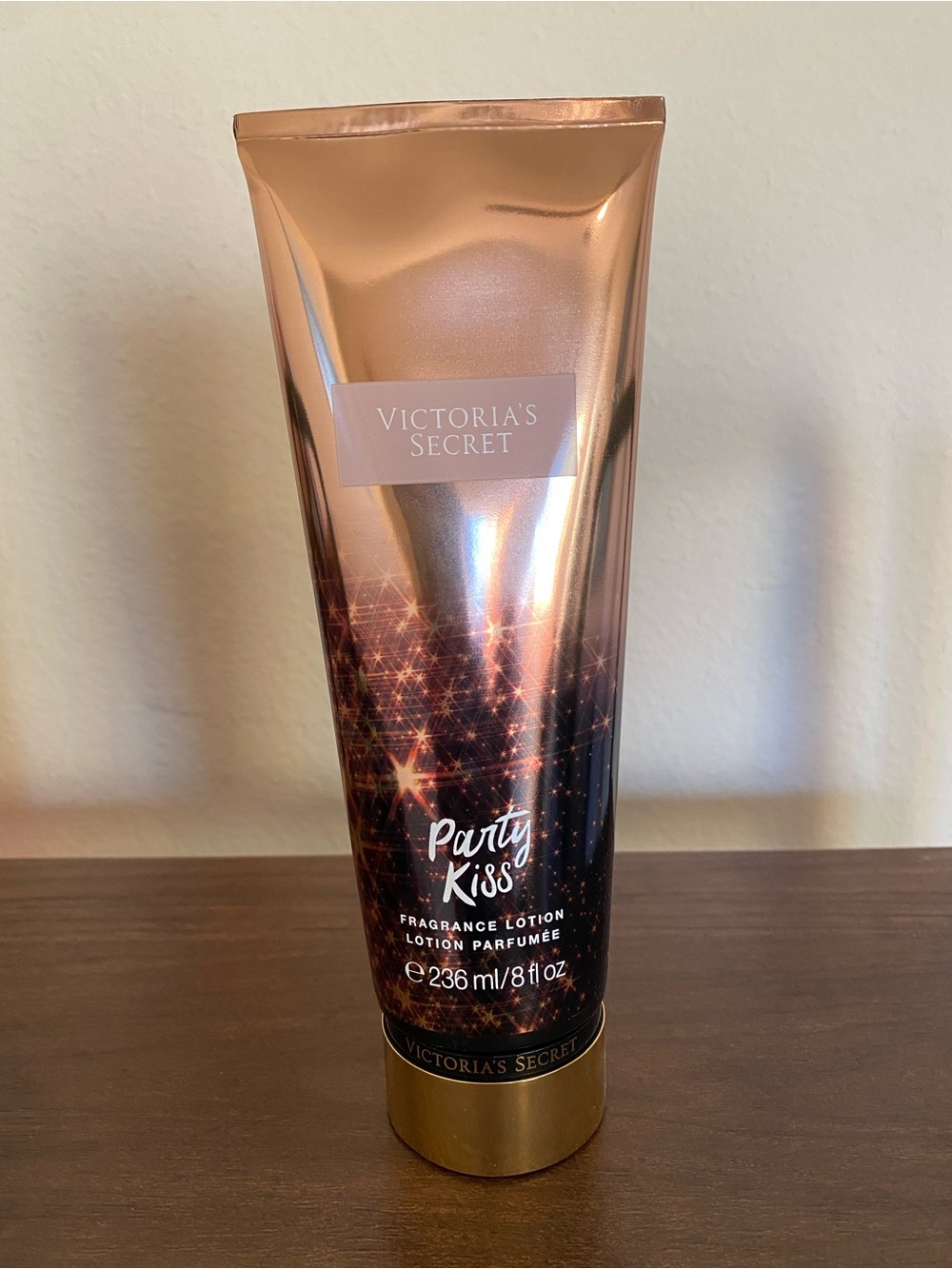 NWT Victoria's Secret Party Kiss Fragrance Lotion - Rose Gold/Black
